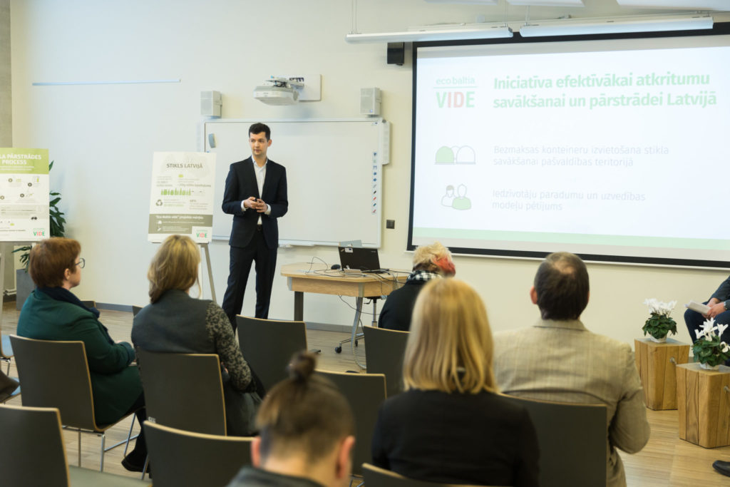 Iesaistot pašvaldības, “Eco Baltia vide” šogad plāno izvietot papildus 1000 konteinerus stikla savākšanai