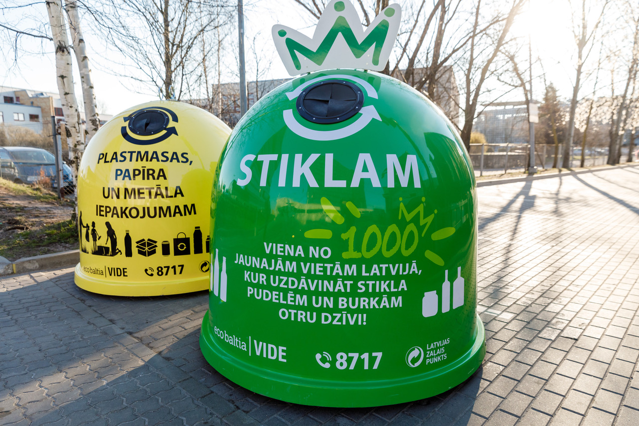 В сотрудничестве с самоуправлениями компания SIA «Eco Baltia vide» установила 1000 новых контейнеров для сортировки стекла