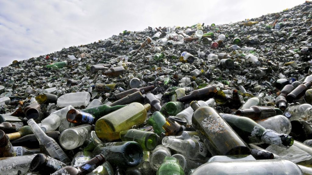 Kopš maija “Stikla šķiratlonā” sašķirotas jau 220,6 tonnas stikla taras; vidēji viena dalībnieka stikla taras uzkrājums – 372 kg