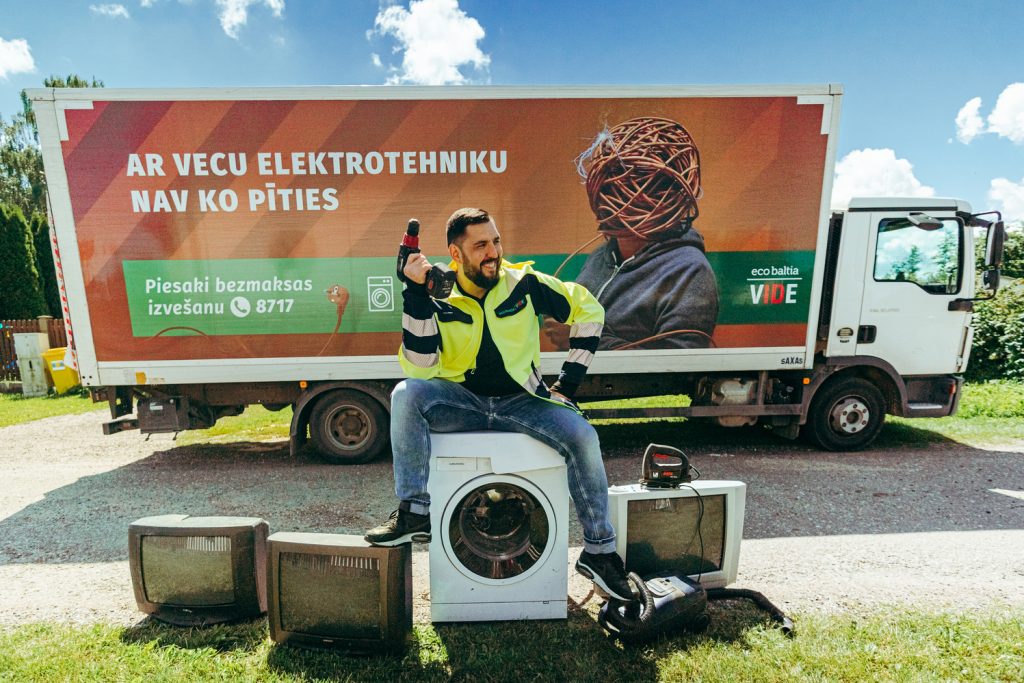 VIDEO. Ar vecu elektroniku nav ko pīties