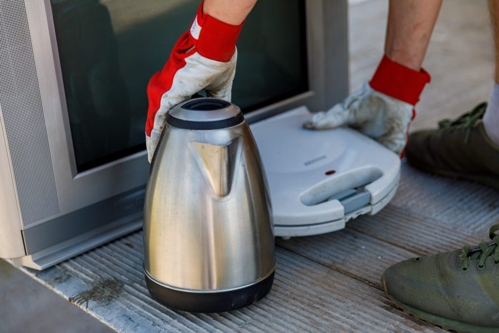 Tērvetes, Auces, Pāvilostas, Aizputes, Vecumnieku un Skrundas iedzīvotāji aicināti atbrīvoties no elektronikas