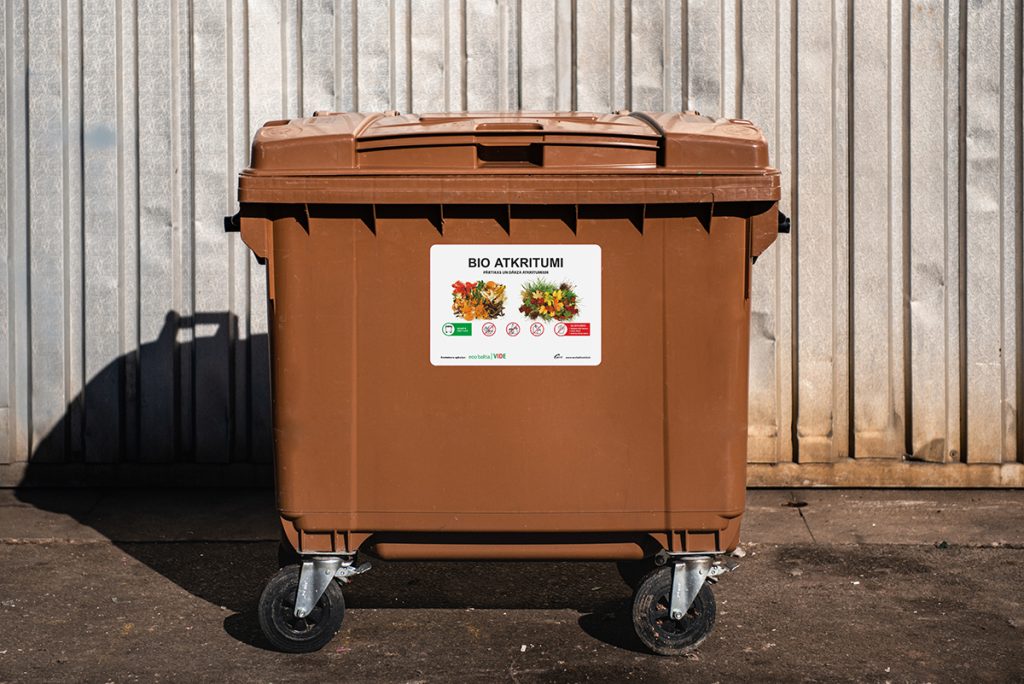 SIA “Eco Baltia vide” klientiem Pļaviņās uzsākta bioloģisko atkritumu konteineru uzstādīšana