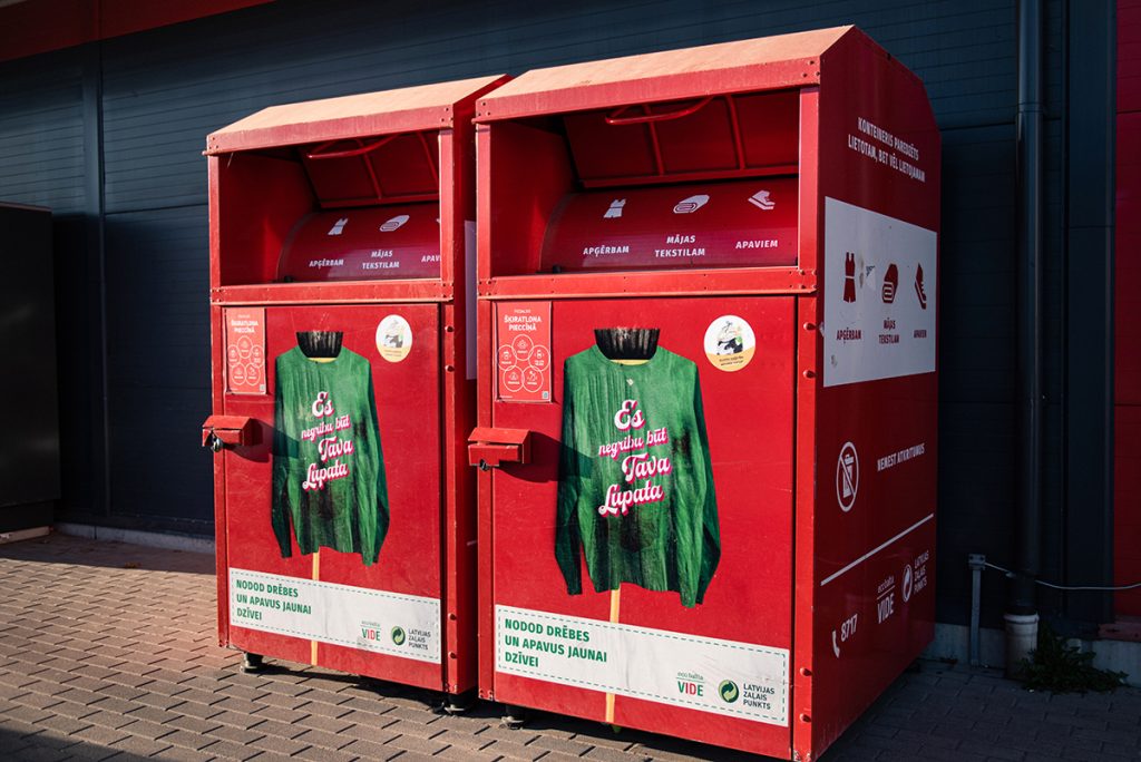 Visaktīvāk tekstilu iedzīvotāji šķiro pie tirdzniecības vietām