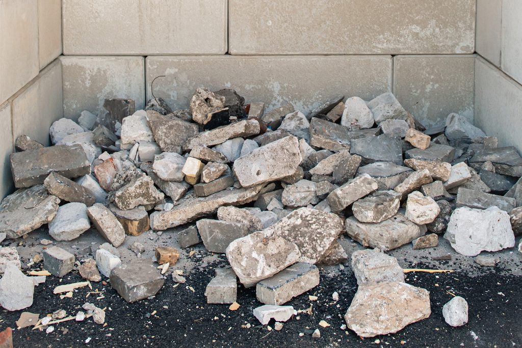 Liepājā darbu sācis būvgružu šķirošanas laukums