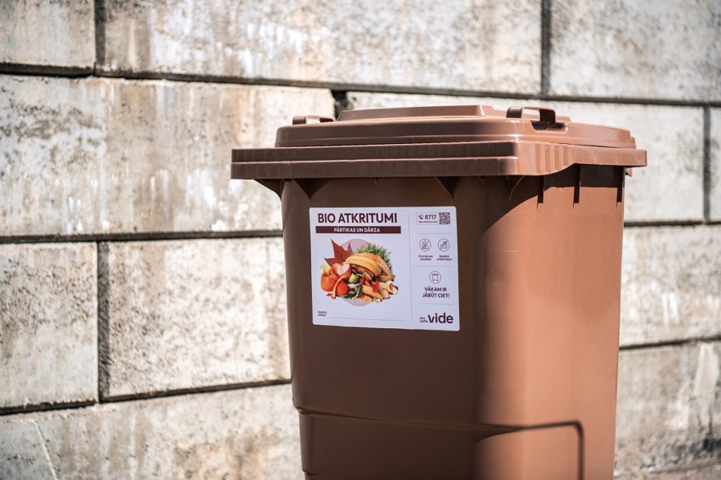 Pilotprojekts: Rīgā būtiski uzlabojušies bioloģisko atkritumu šķirošanas rādītāji, tomēr tos šķiro par maz