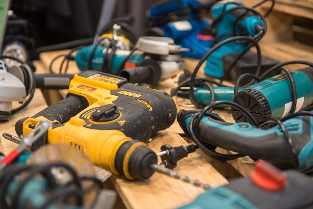 Esam slinki vai neprotam? Itin bieži elektroatkritumos nonāk tehnika ar vienkārši novēršamām problēmām