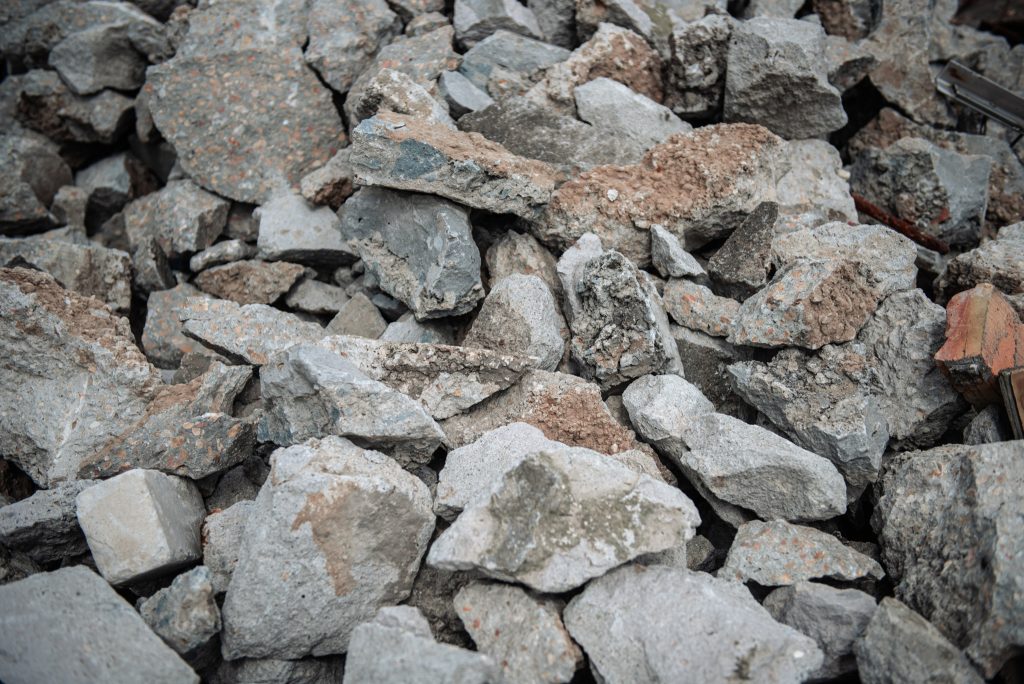 Reizi nedēļā nodrošinās lielgabarīta atkritumu un būvgružu savākšanu no klientu adresēm Saldus novadā