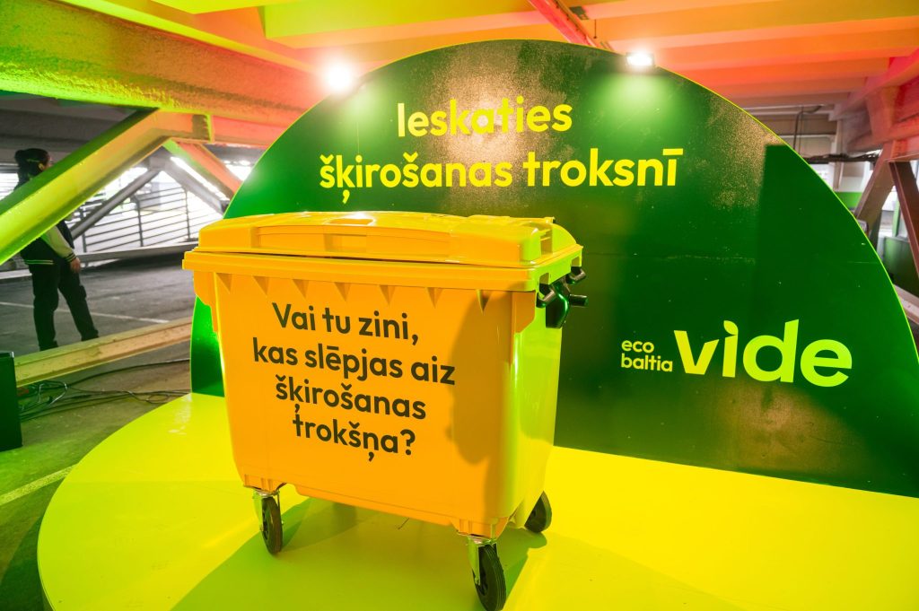 Šķirošanas trokšņu disko rīdzinieki atzīmē vasaras sākumu