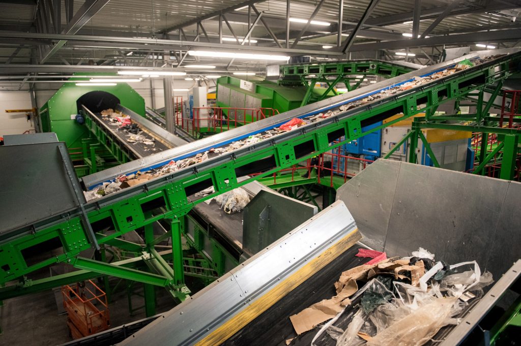 “Eco Baltia vide” investē vairāk nekā 3,5 miljonus eiro atkritumu šķirošanas rūpnīcas attīstībā